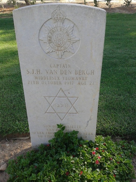 קובץ:Grave of Seymour Van den Bergh.jpg