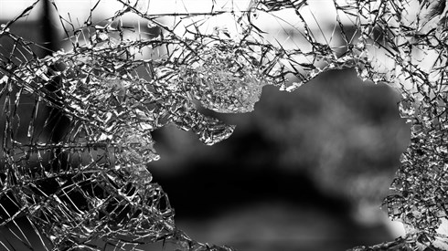 glass-984457_1920.jpg