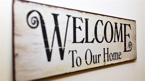 welcome-to-our-home-1205888_1920.jpg
