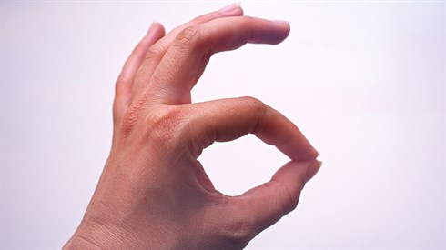 fingers-gesture-hand-1366997.jpg