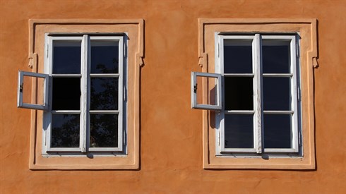 window-941625_1920.jpg