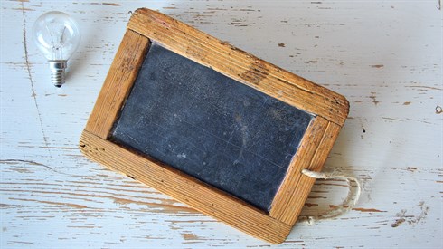blackboard-board-bulb-159617.jpg