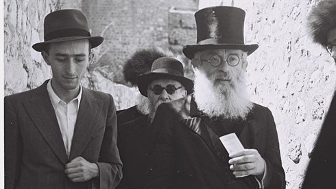 Harav_Herzog.jpg