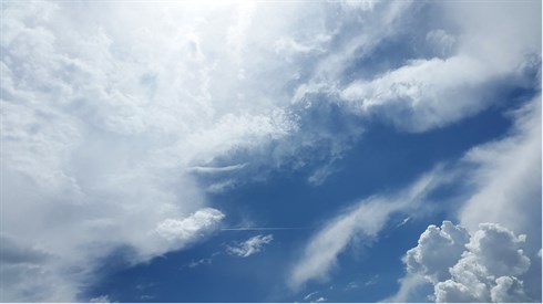sky-1441936_1920.jpg
