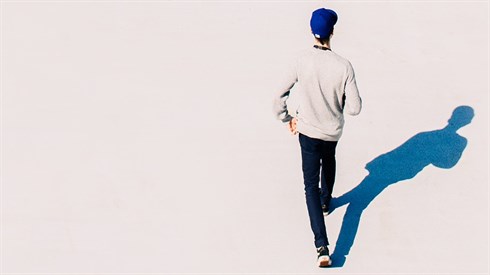 man-walking-2120084.jpg