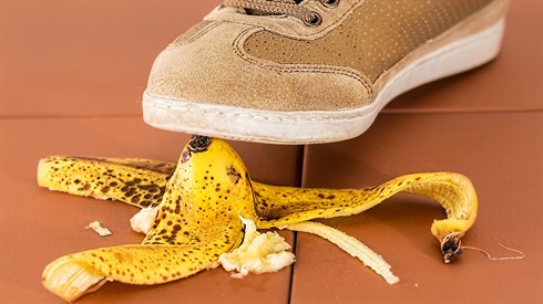 slip-up-709045_1920.jpg