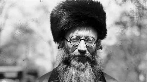 Abraham_Isaac_Kook_1924.jpg