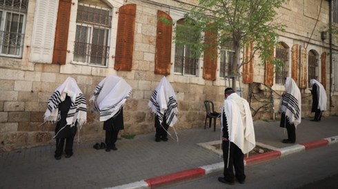מניין חצרות חיים גולדברג.jpeg