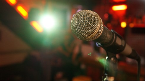 microphone-3989881_1920.jpg