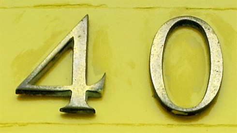 caller-3262717_1920.jpg