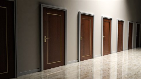 doors-1613314_1920.jpg