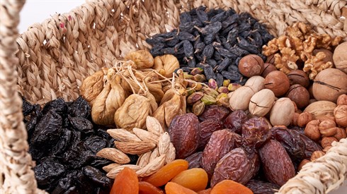 nuts-g3582337ec_1920.jpg