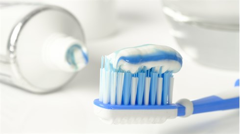toothpaste-gcff3788bb_1920.jpg