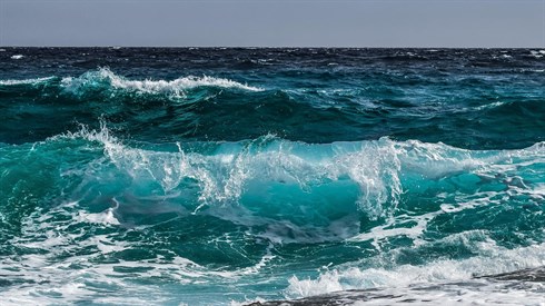 waves-3473335_1920.jpg