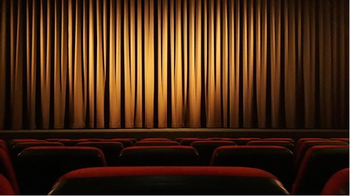 movie-theater-4609877_1920.jpg