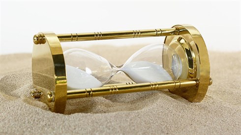 hourglass-ge6b91796b_1920.jpg