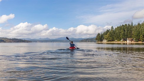 canoe-2179196_1920.jpg