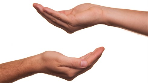 to-offer-427297_1920.jpg