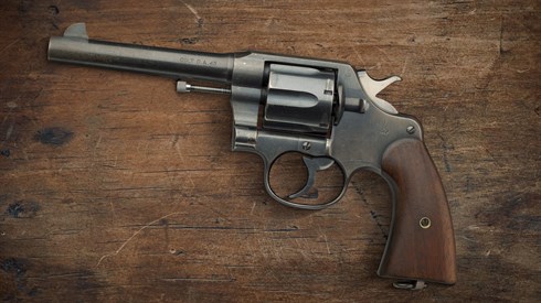 revolver-6953488_1920.jpg