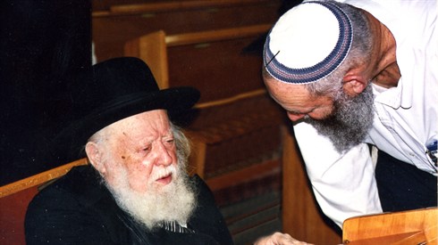 הרב שוורץ עם הרב - מתוקן.jpg