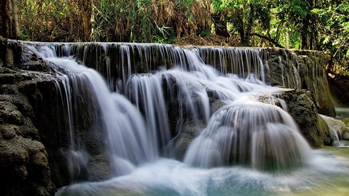 waterfalls-463925_1920.jpg