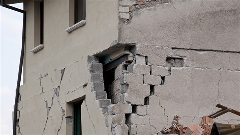 earthquake-1665885_1920.jpg
