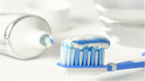 toothpaste-gcff3788bb_1920.jpg