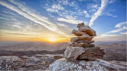rocks-1757593_1280.jpg