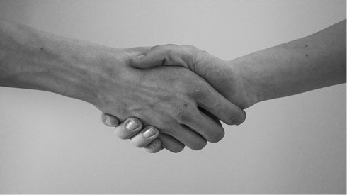 hand-819279_1920.jpg
