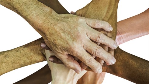 שימוש בתמונה זו נעשה בהתאם לסעיף 27א לחוק זכויות יוצרים. אם הנכם בעלי הזכויות בתמונה זו ומעוניינים שנחדול משימושה או נעדכן קרדיט מתאים, אנא פנו אלינו לכתובת: beitel@yeshiva.org.il