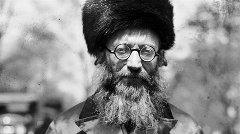 Abraham_Isaac_Kook_1924.jpg