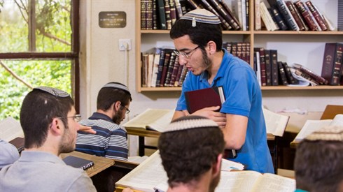 ישיבת בית אל{ (4).jpg