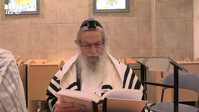 ארבעה צריכין להודות, אביי אמר, ברוך הגומל