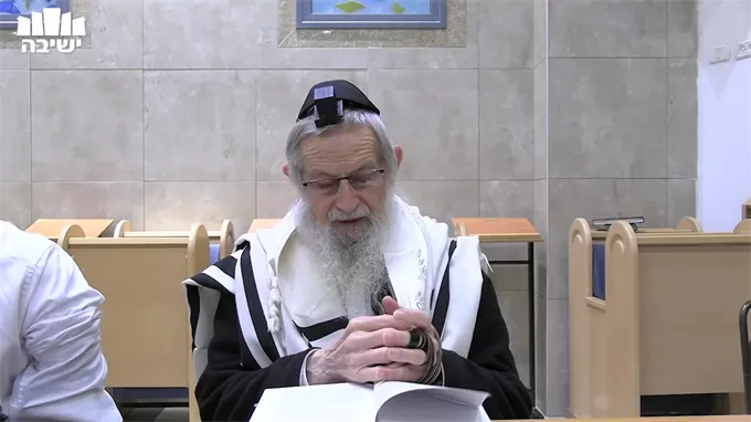 "אשר קדשנו" " להדליק נר"