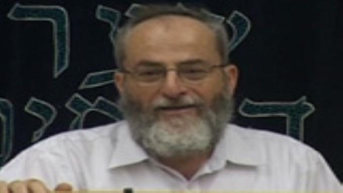 משפחתו וספריו של הרב ישראלי