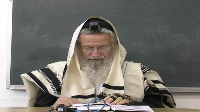 יוצר אור ובורא חושך