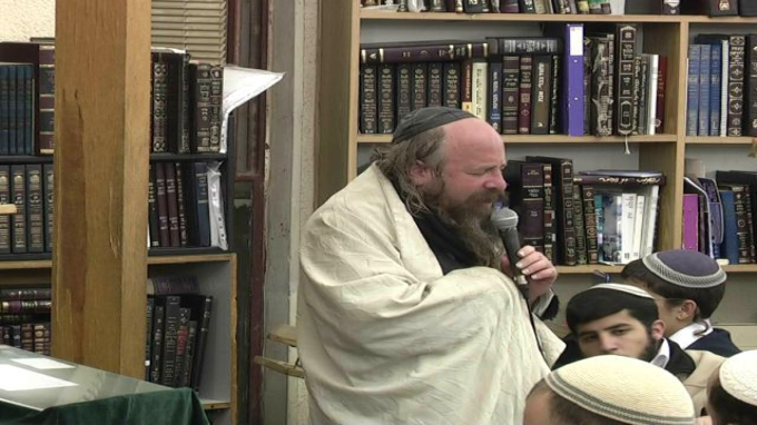 פרזים ומוקפים