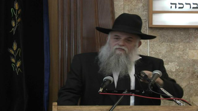 המביא דבר שלא בשם אומרו