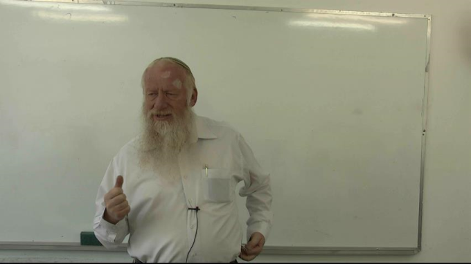 האם הדלקה עושה מצווה או שהמצווה שיהיו הנרות מונחים?