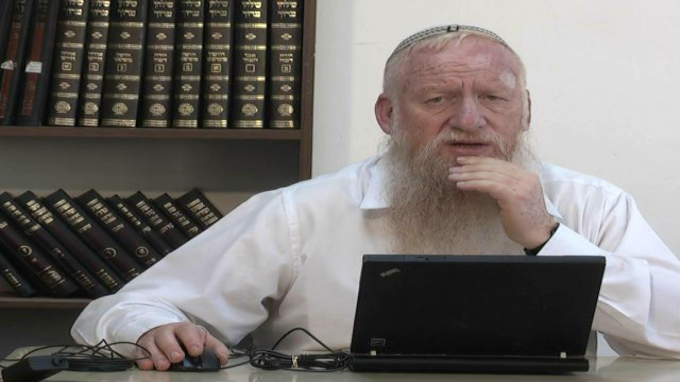 אצל רשעי ישראל - אוהבים את הטוב ושונאים הרע
