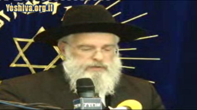 בקרובי אקדש 