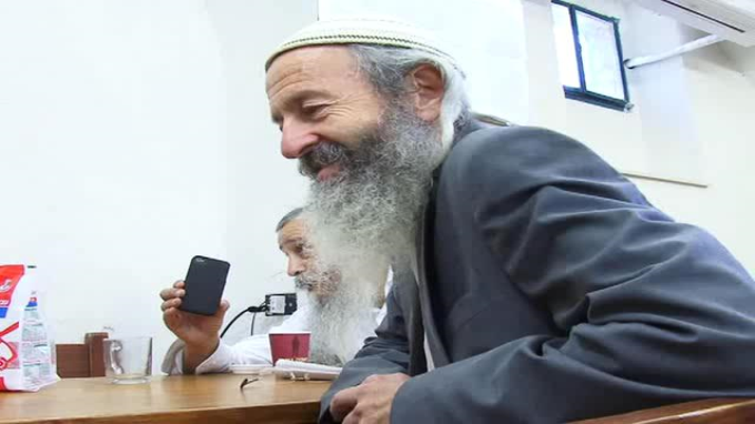 כוחו של הרב קרליבך בקירוב רחוקים