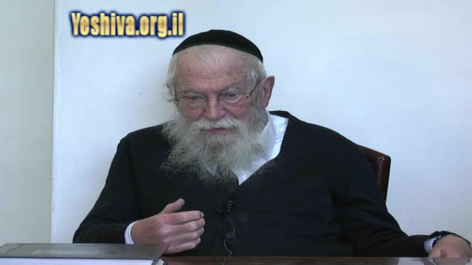 נר איש וביתו