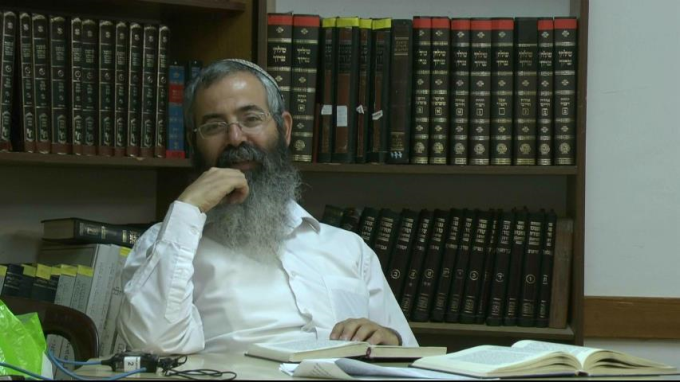 בבית אדם היער