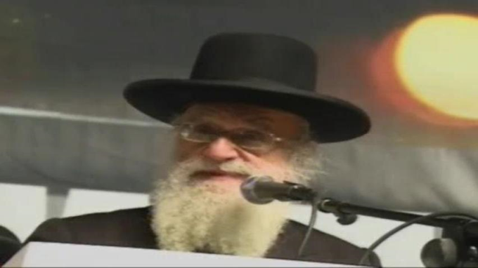 "מי האיר ממזרח צדק"