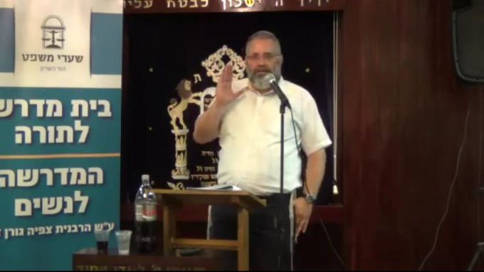 "בחצוצרות וקול שופר הריעו לפני המלך ה"