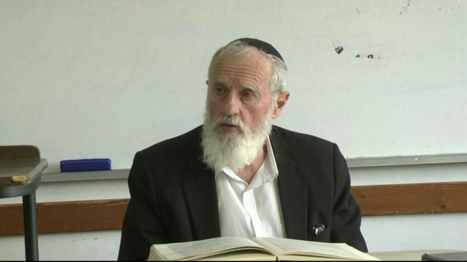 בעניין הגונב שור משותפים, והודה בבית הדין לאחד ולשני כפר.