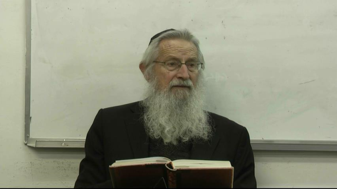 האומה מתרוממת ומתעלה על ידי גדוליה