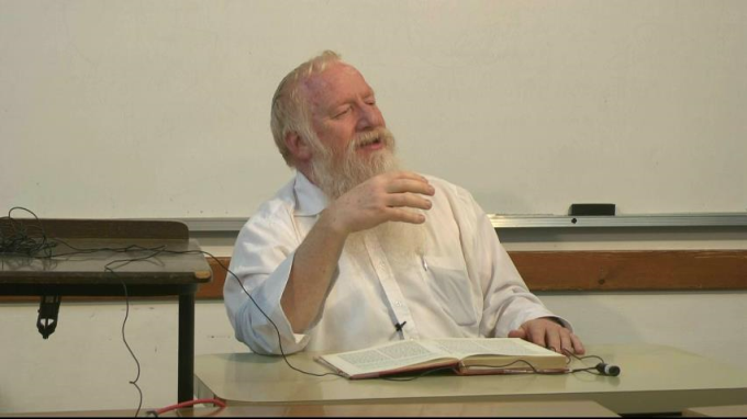 משה קיבל תורה מסיני - ולא מהקדוש ברוך הוא?