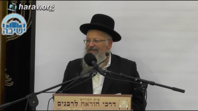 נְצור לְשׁונִי מֵרָע, וּשְׂפָתַי מִדַּבֵּר מִרְמָה